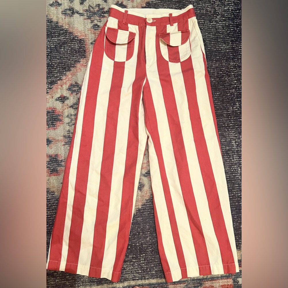 La Veste Red Parasol Pants size small